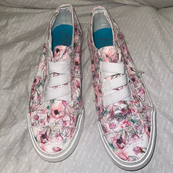 Blowfish Marley White Dusty Magnolia Size 9 - Picture 1 of 4